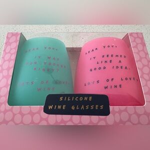 Silicone Wine Glasses Set - Pink and Green